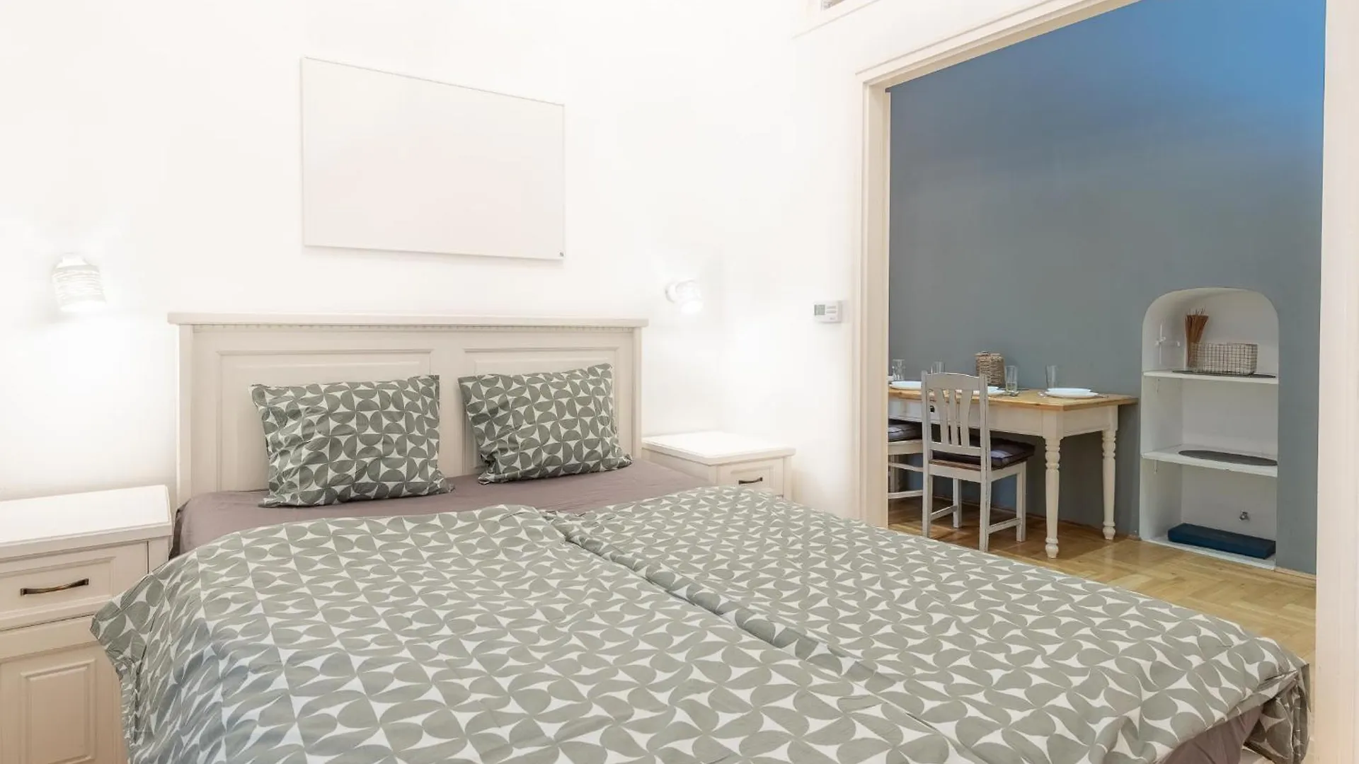 Chic Soho Apartment Near Opera Budapest